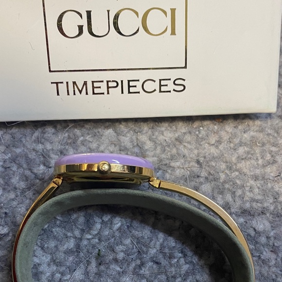 Gucci Women's Watch with Colorful Bezels - Picture 3 of 5